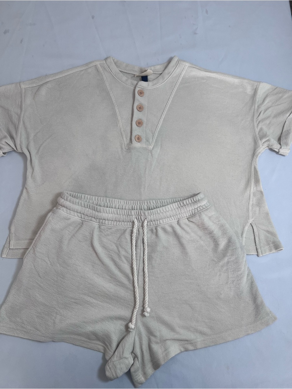 Universal Thread Cream Waffle Knit Lounge Set